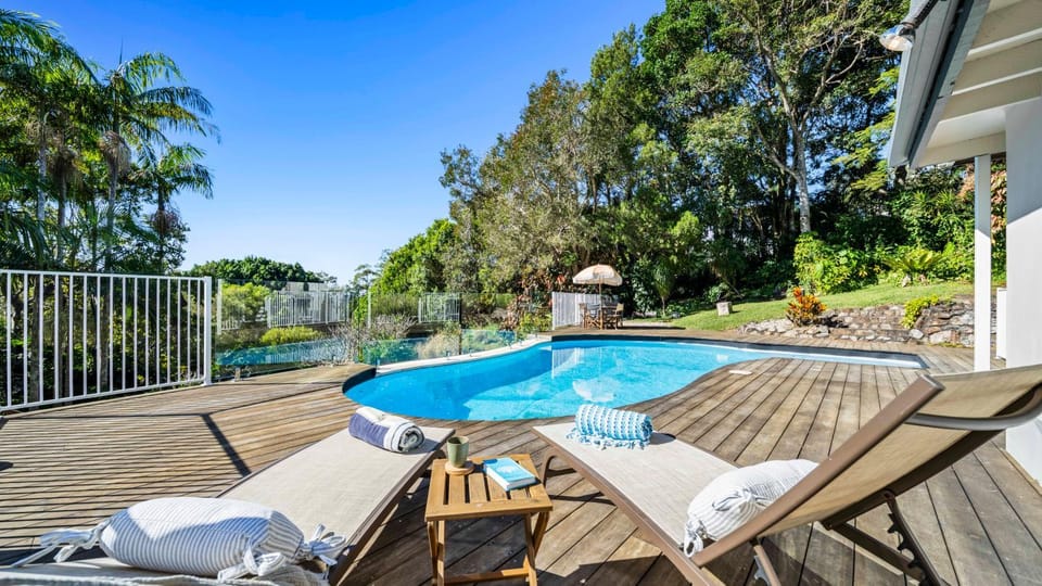 Pool view, Swimming pool, sunbed