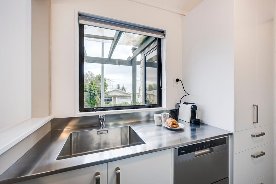 Coffee/tea facilities, Kitchen or kitchenette