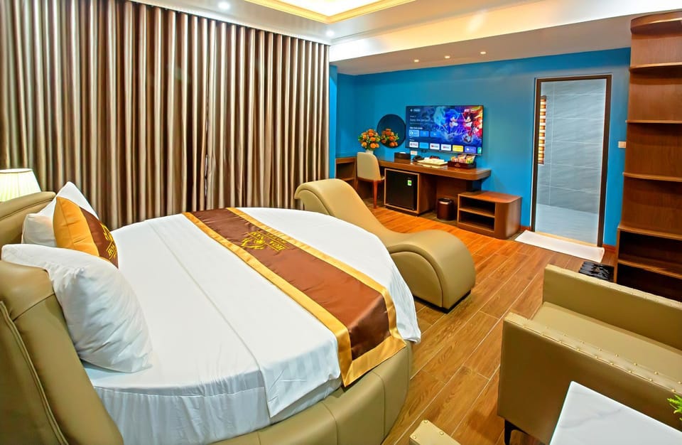 Hoa Nam Hotel Việt Hưng Hotel in Laos