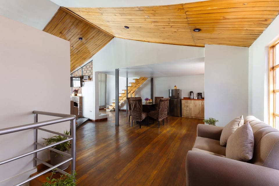 Communal lounge/ TV room