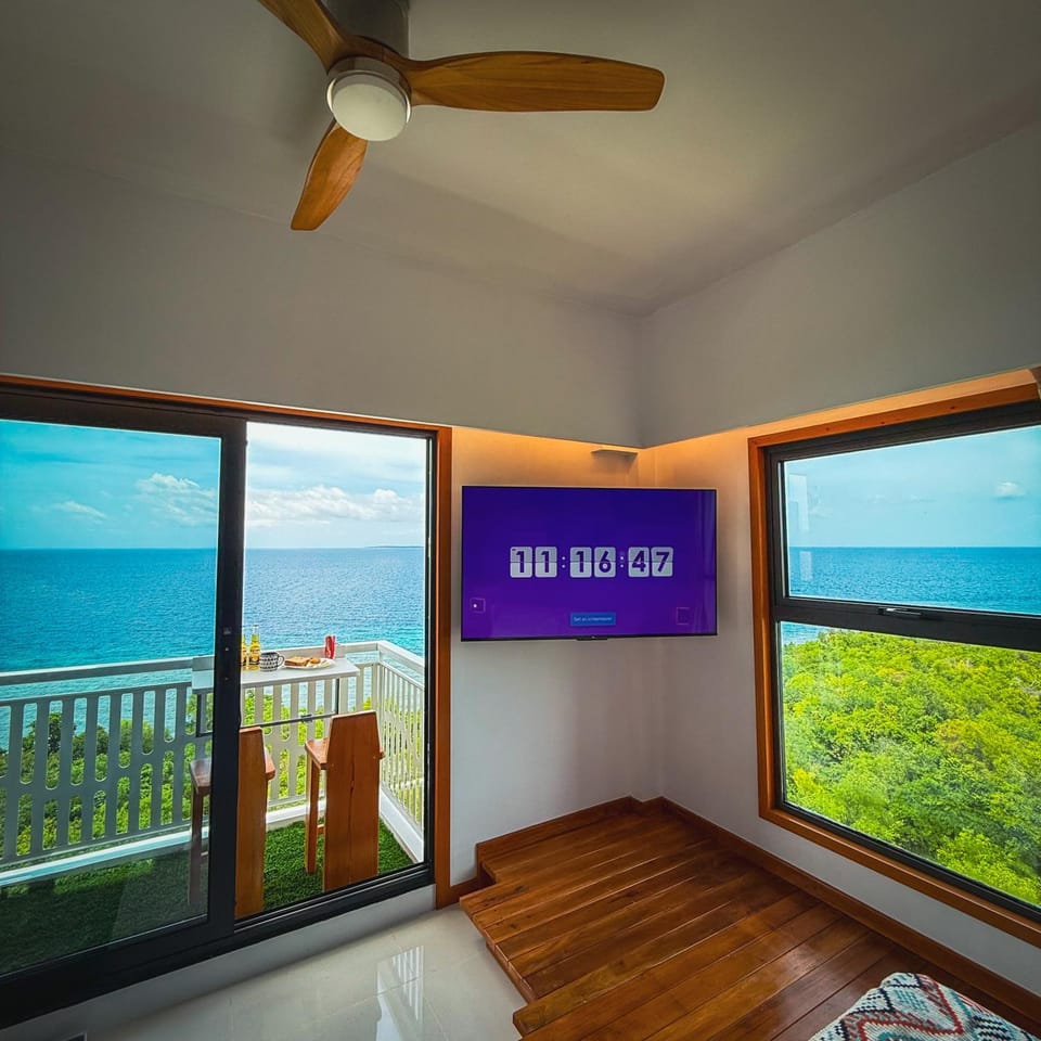 Aqua Horizon Art Studio Condo Apartment in Central Visayas