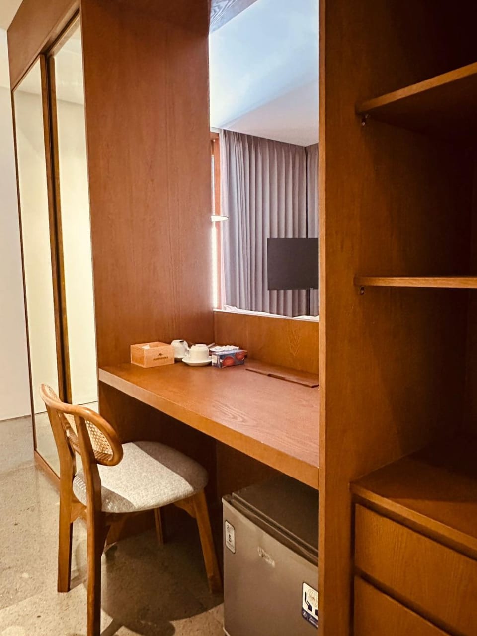 Lobby or reception, Dining area, wardrobe