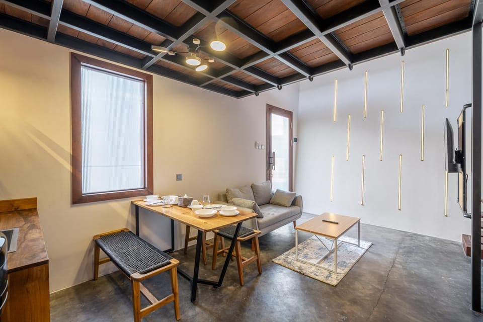 Living room, Seating area, Dining area
