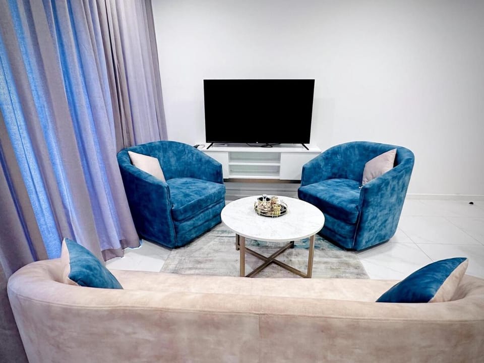 28th Floor Cosy Apt In Twinpeaks With Stunning Beach&City View Apartment in Colombo