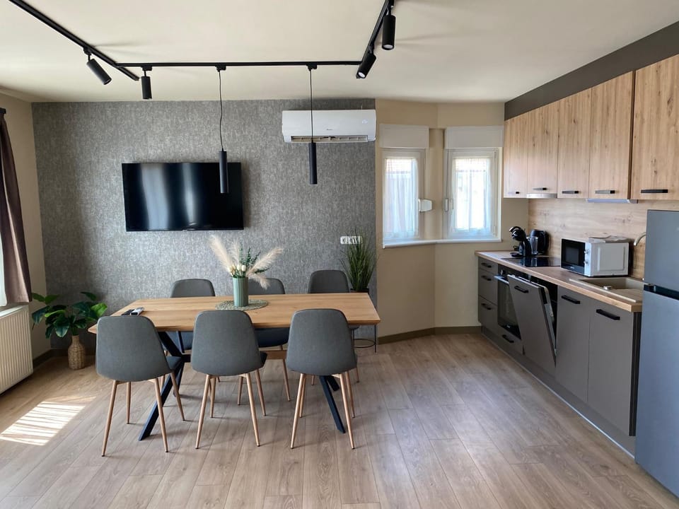 Kitchen or kitchenette, oven, stove