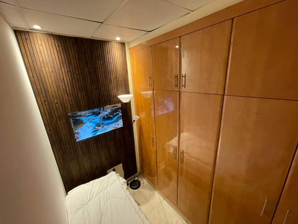 Lotel Al Barsha 1 at the Mall Bed and Breakfast in Dubai