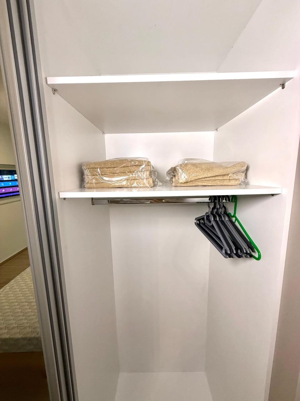 towels, wardrobe