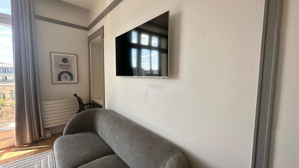 Suite luxueuse Avenue des Champs-Élysées Apartment in Paris