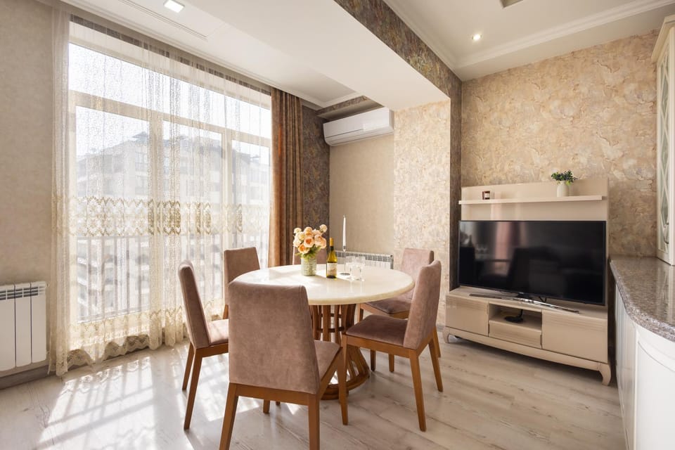 TV and multimedia, Dining area