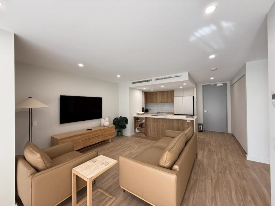 TV and multimedia, Living room, Seating area, air conditioner