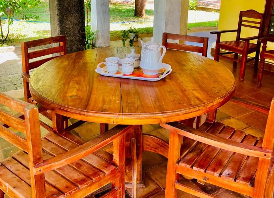 Coffee/tea facilities, Dining area