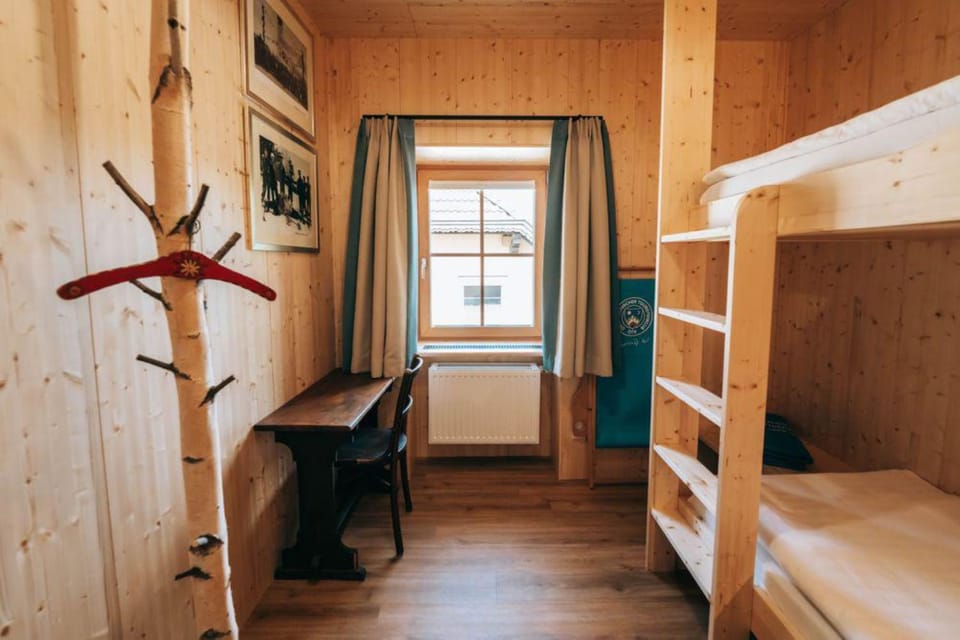 Bed, Photo of the whole room, bunk bed, hair dresser