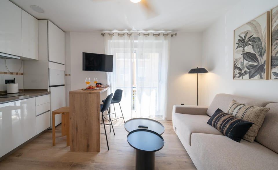 TV and multimedia, Kitchen or kitchenette, Living room