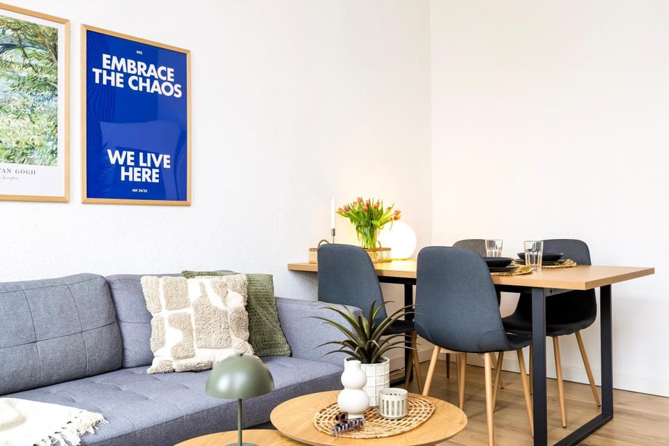 Living room, Seating area, Dining area