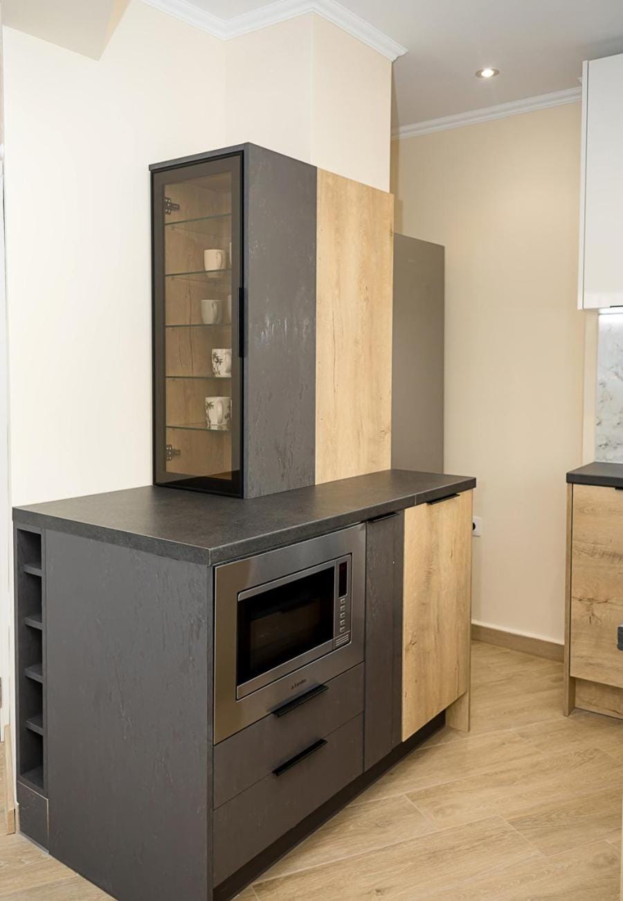 Kitchen or kitchenette, oven, stove