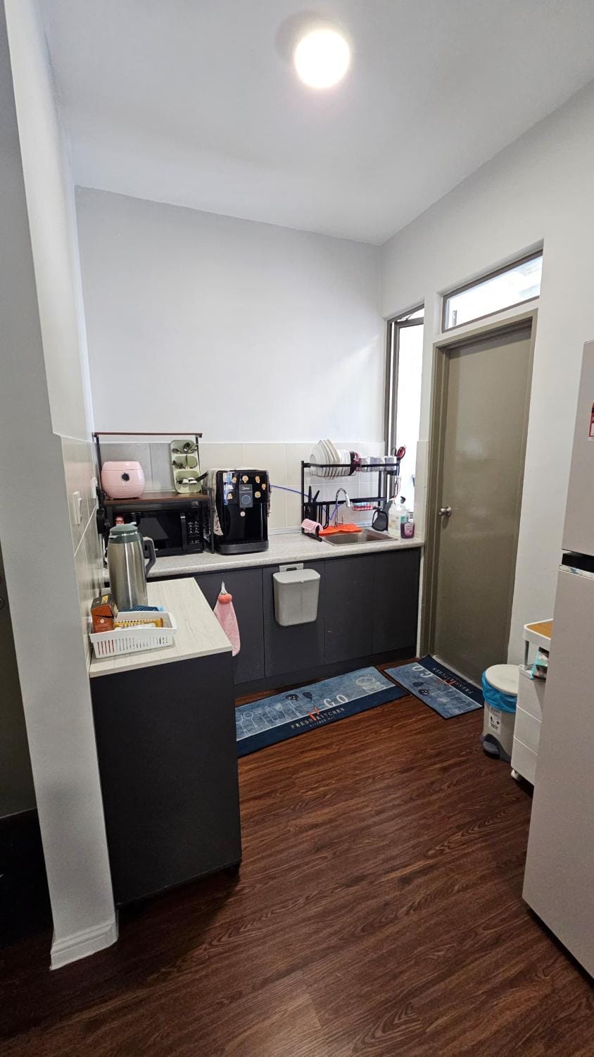 Coffee/tea facilities, Kitchen or kitchenette, minibar, oven, pet friendly, stove