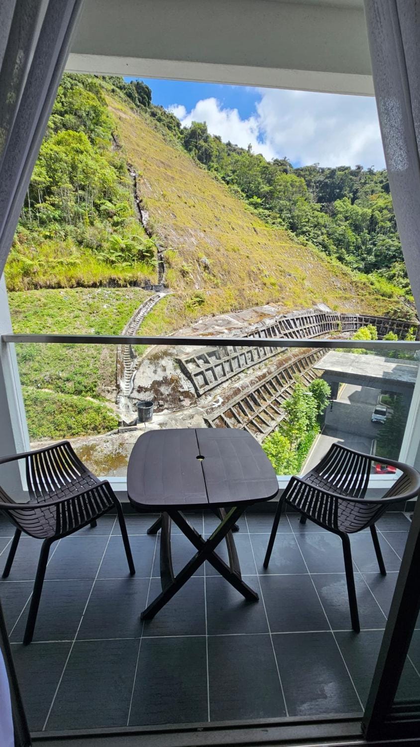 Patio, Spring, Day, Natural landscape, View (from property/room), Balcony/Terrace, Living room, Seating area, Dining area, Mountain view