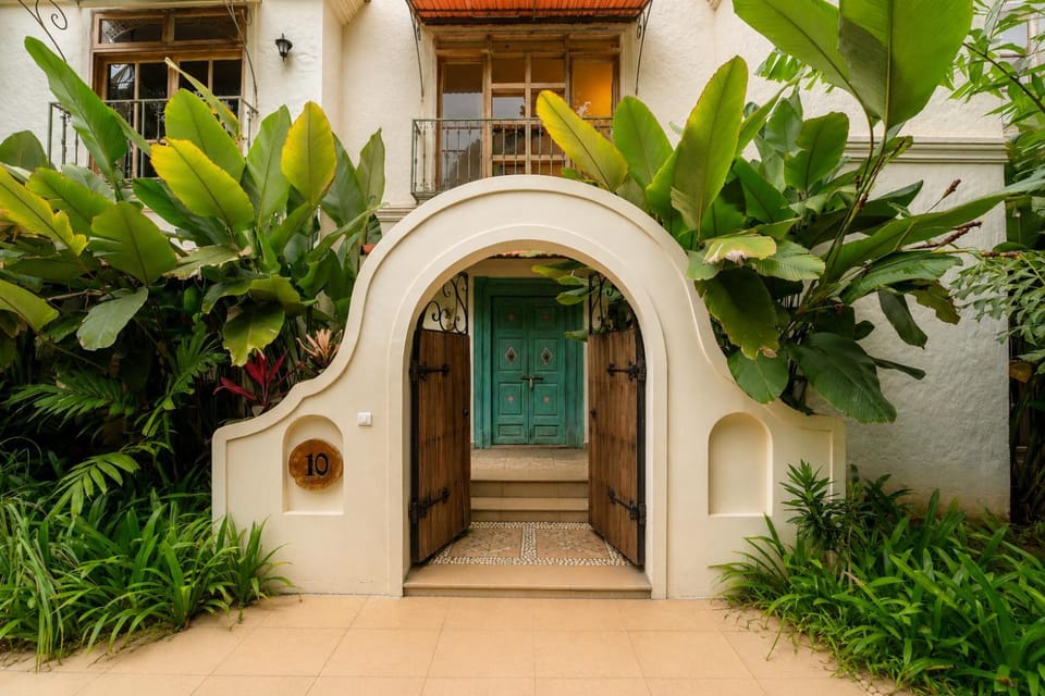 Facade/entrance