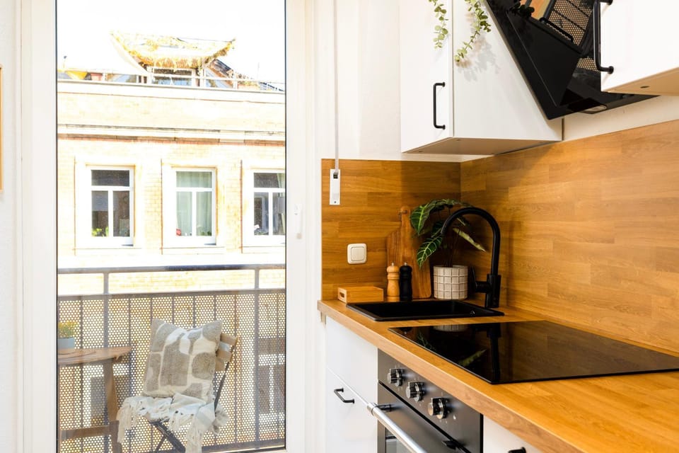 Balcony/Terrace, Kitchen or kitchenette, stove