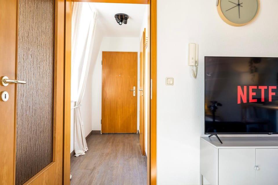 TV and multimedia, Photo of the whole room