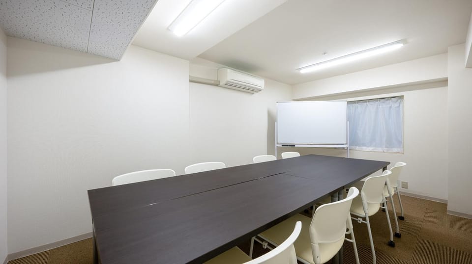 Meeting/conference room