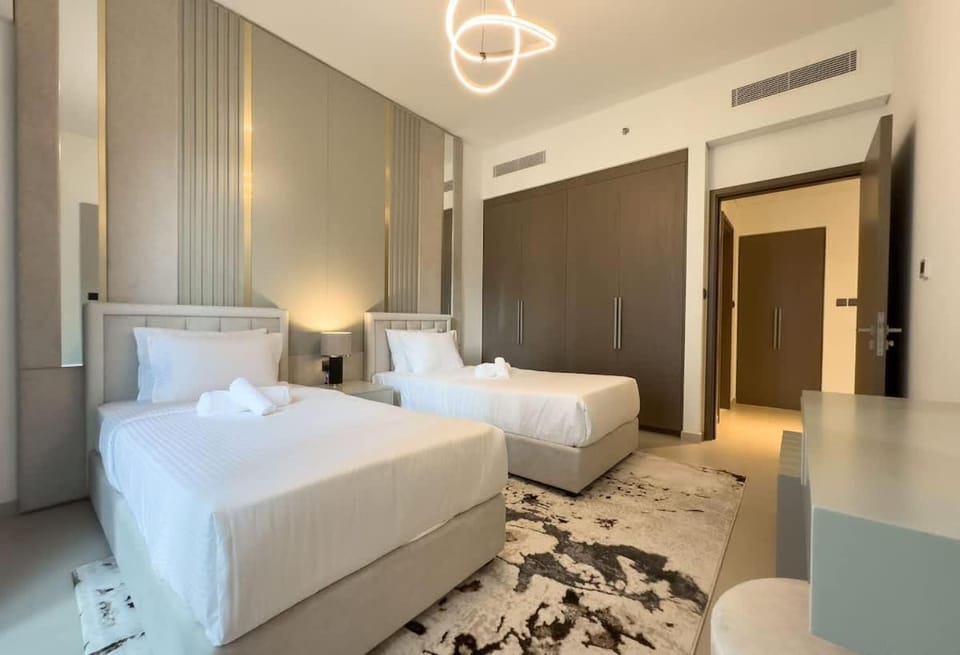 Elegant Style Brand new 2BDR in Heart of Downtown Apartment in Dubai