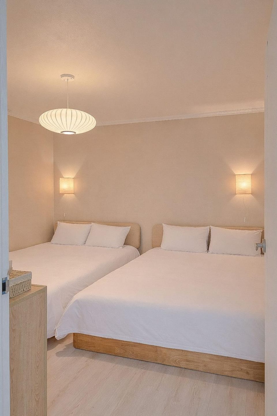 Bed, Photo of the whole room, Bedroom, air conditioner