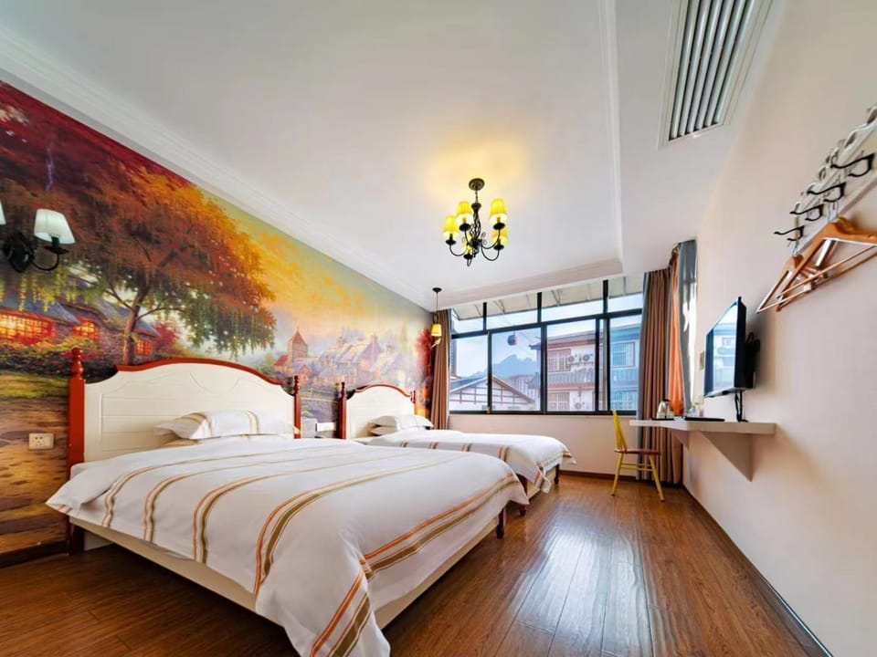 Bed, TV and multimedia, Photo of the whole room, Bedroom