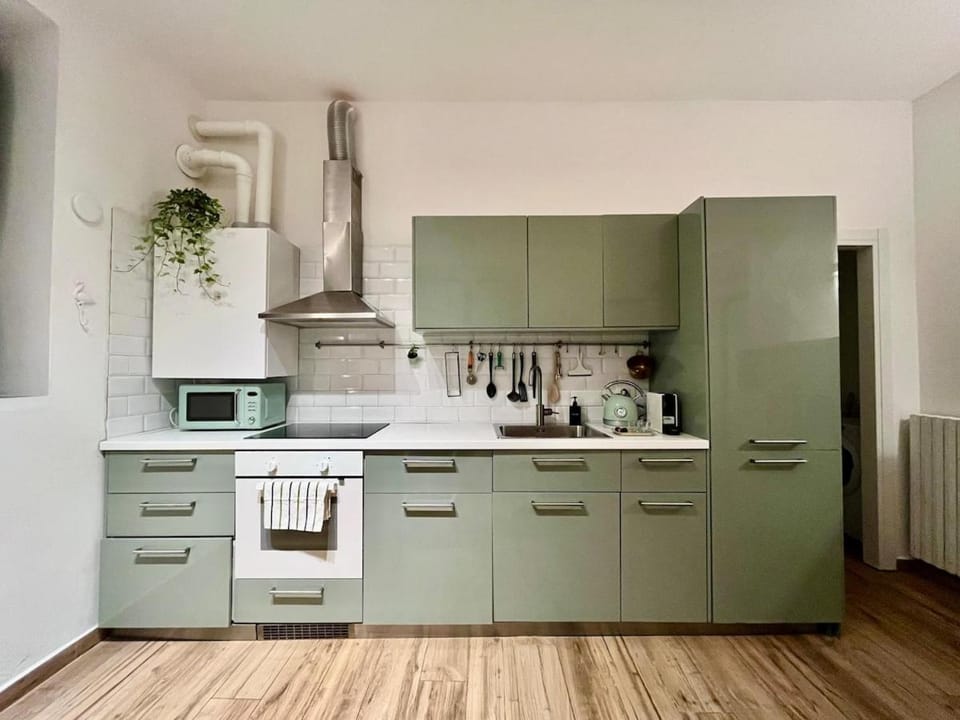 dishwasher, oven, stove