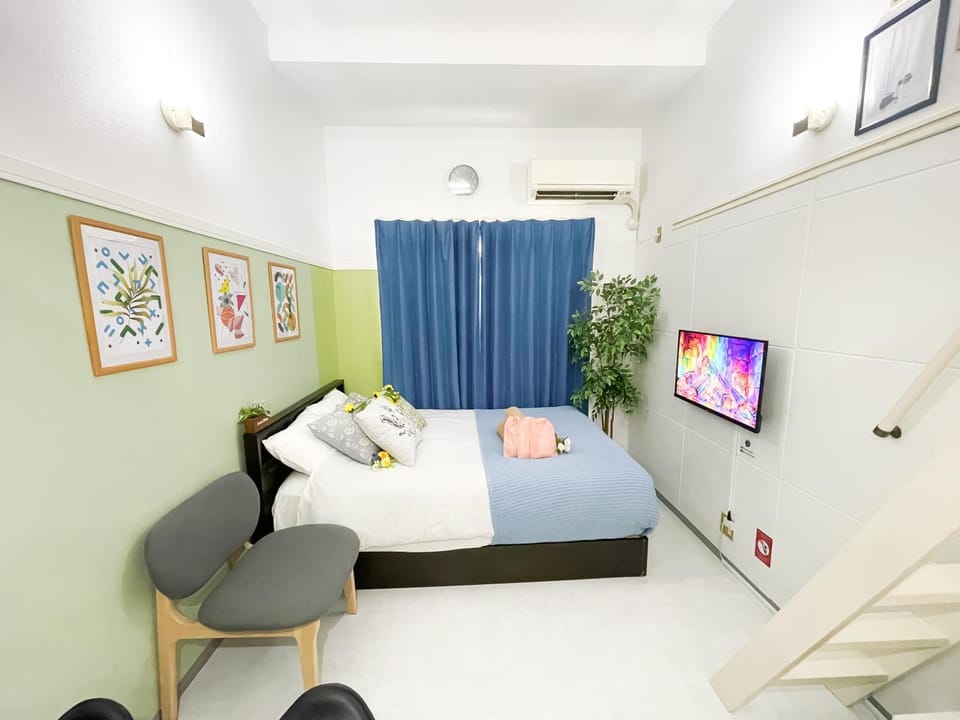 Bed, TV and multimedia, Photo of the whole room, Bedroom, air conditioner