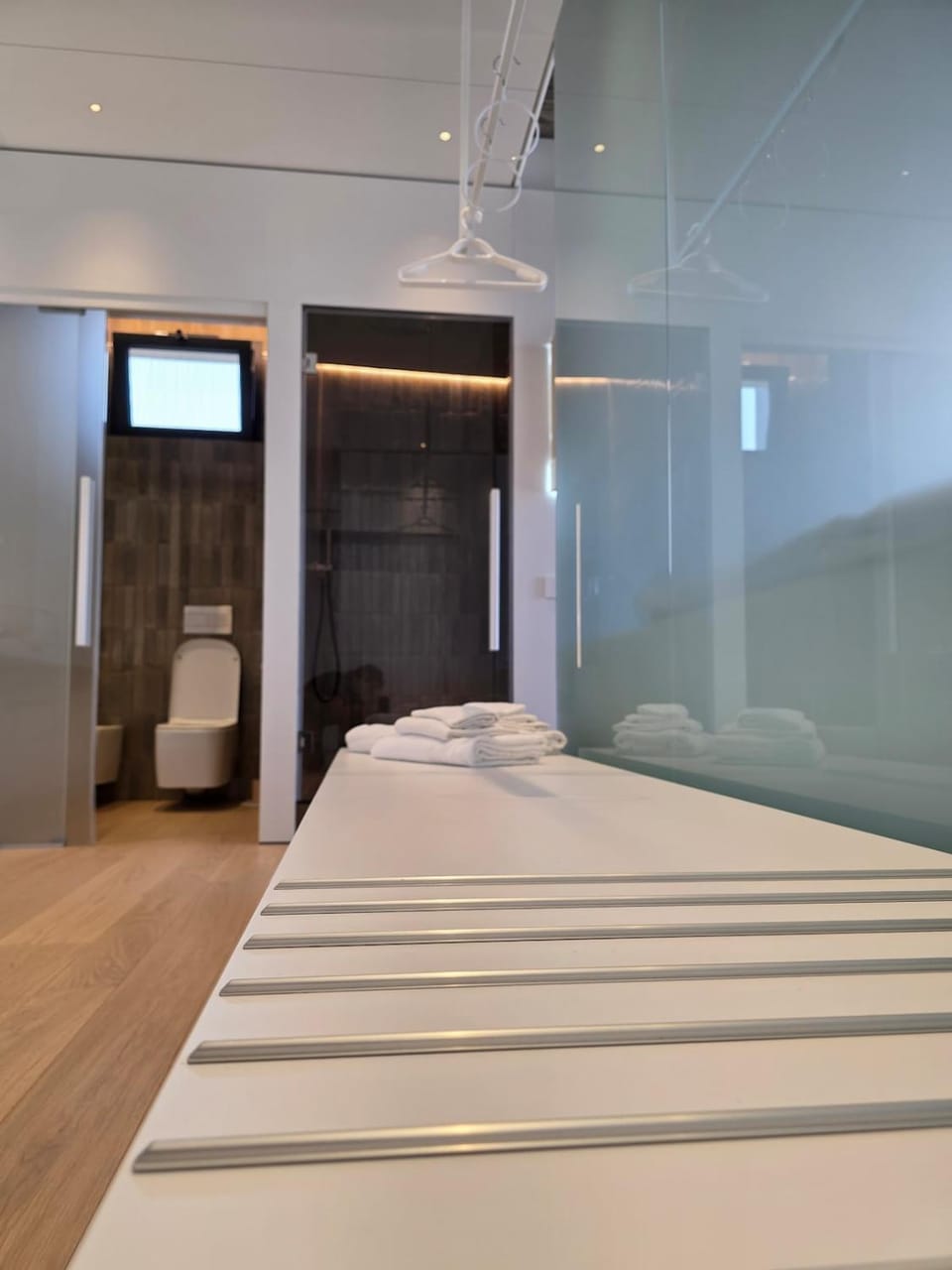 Bathroom, towels