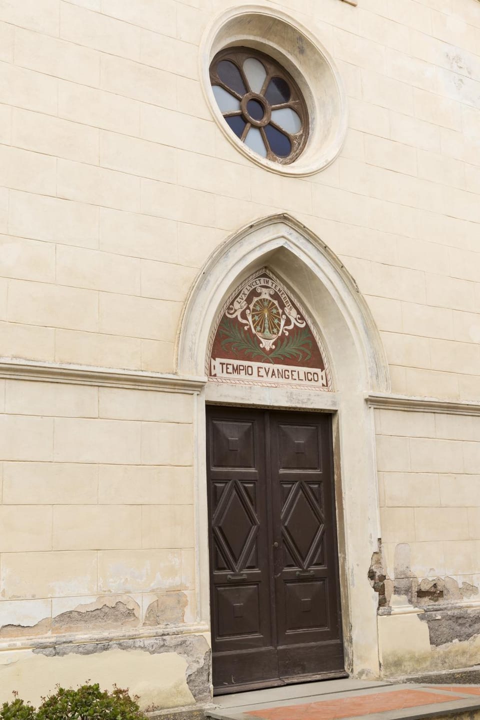 Facade/entrance