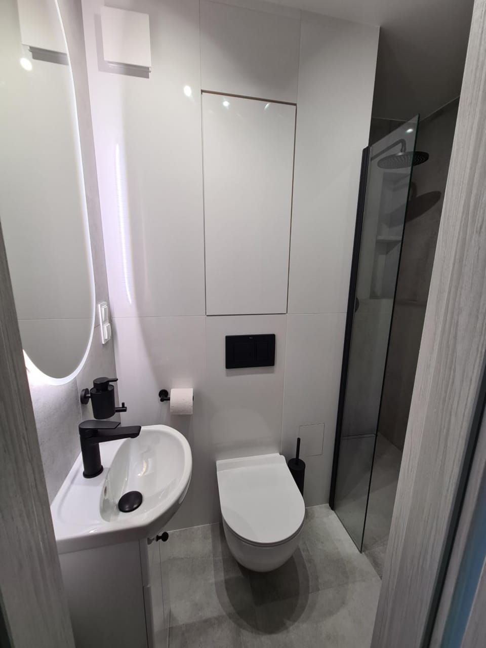 Shower, Toilet, Bathroom