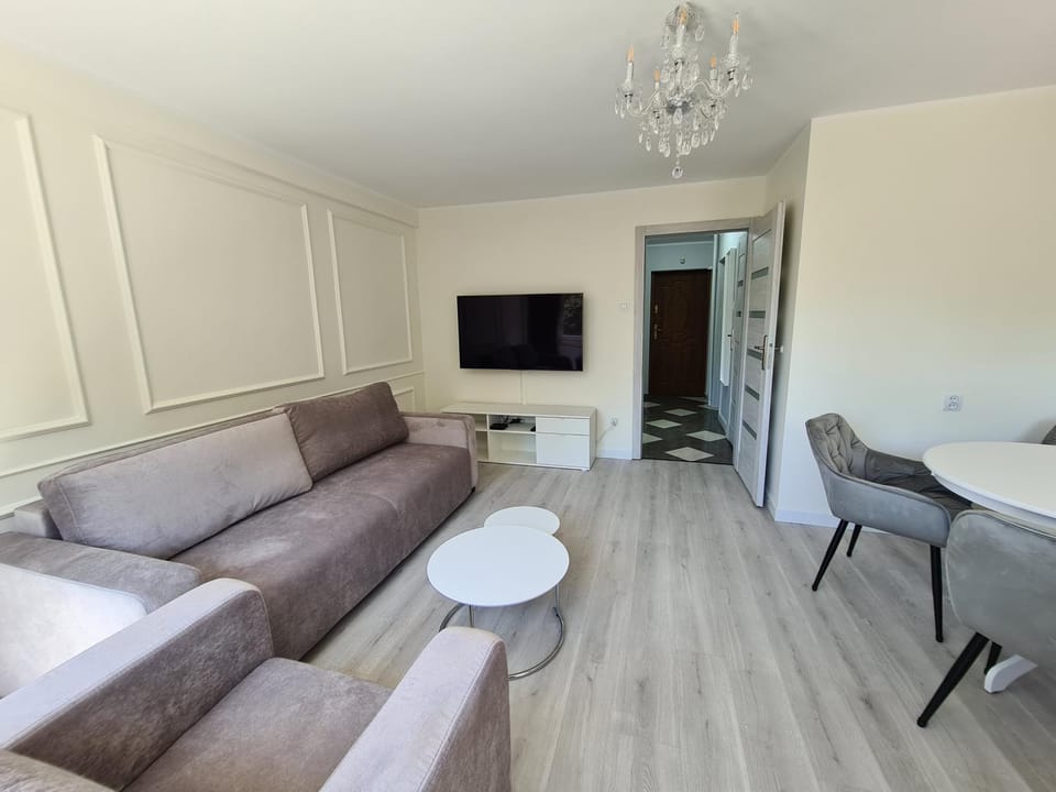 Communal lounge/ TV room, Dining area