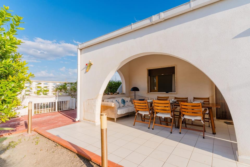 Patio, Dining area