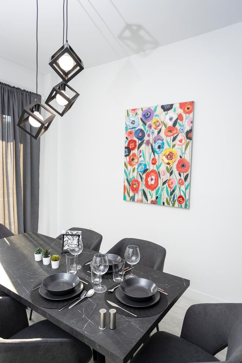 Bright 2 bedroom apartment in Palaio Faliro Apartment in South Athens