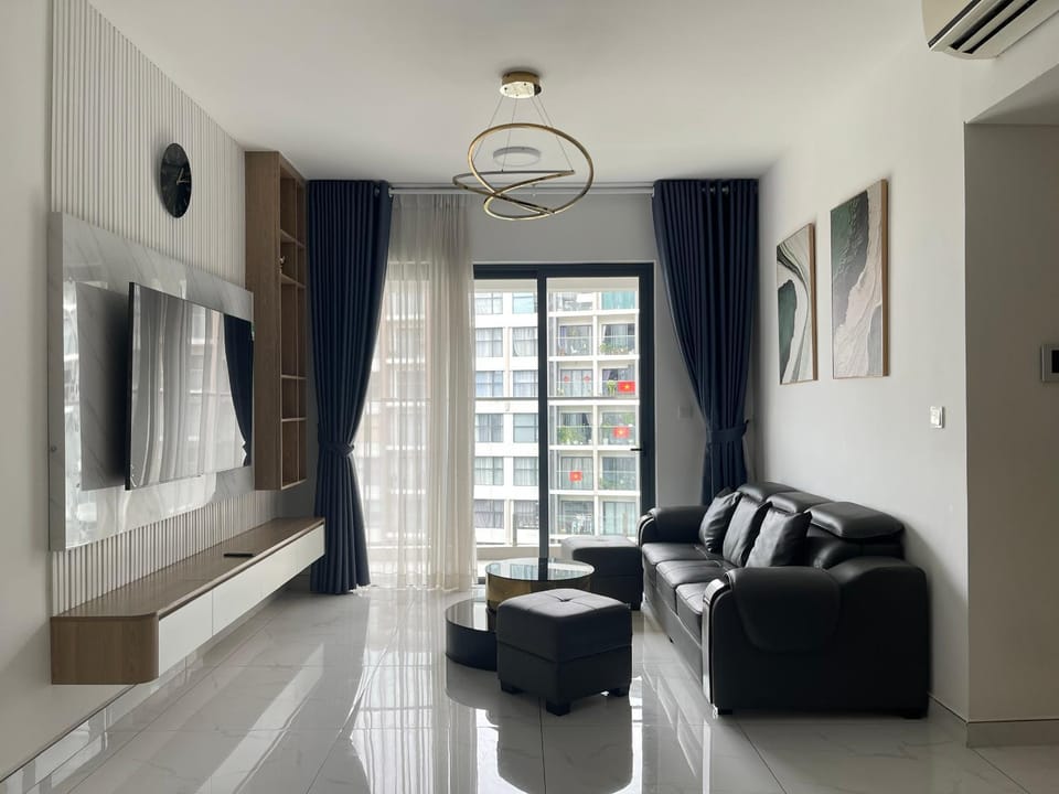 View (from property/room), Living room, Seating area, air conditioner