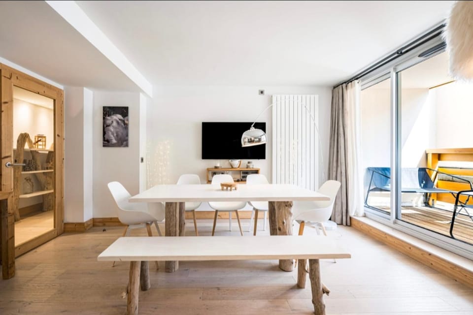 Renovated apartment for 5 - with balcony Apartment in Megève