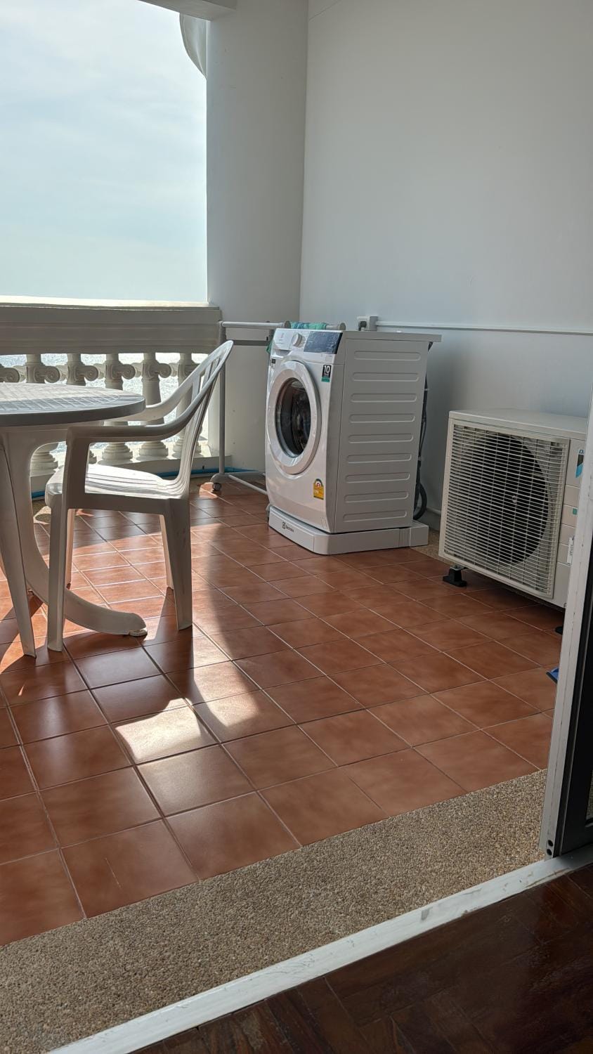 Park Beach Pattaya Apartment in Pattaya City