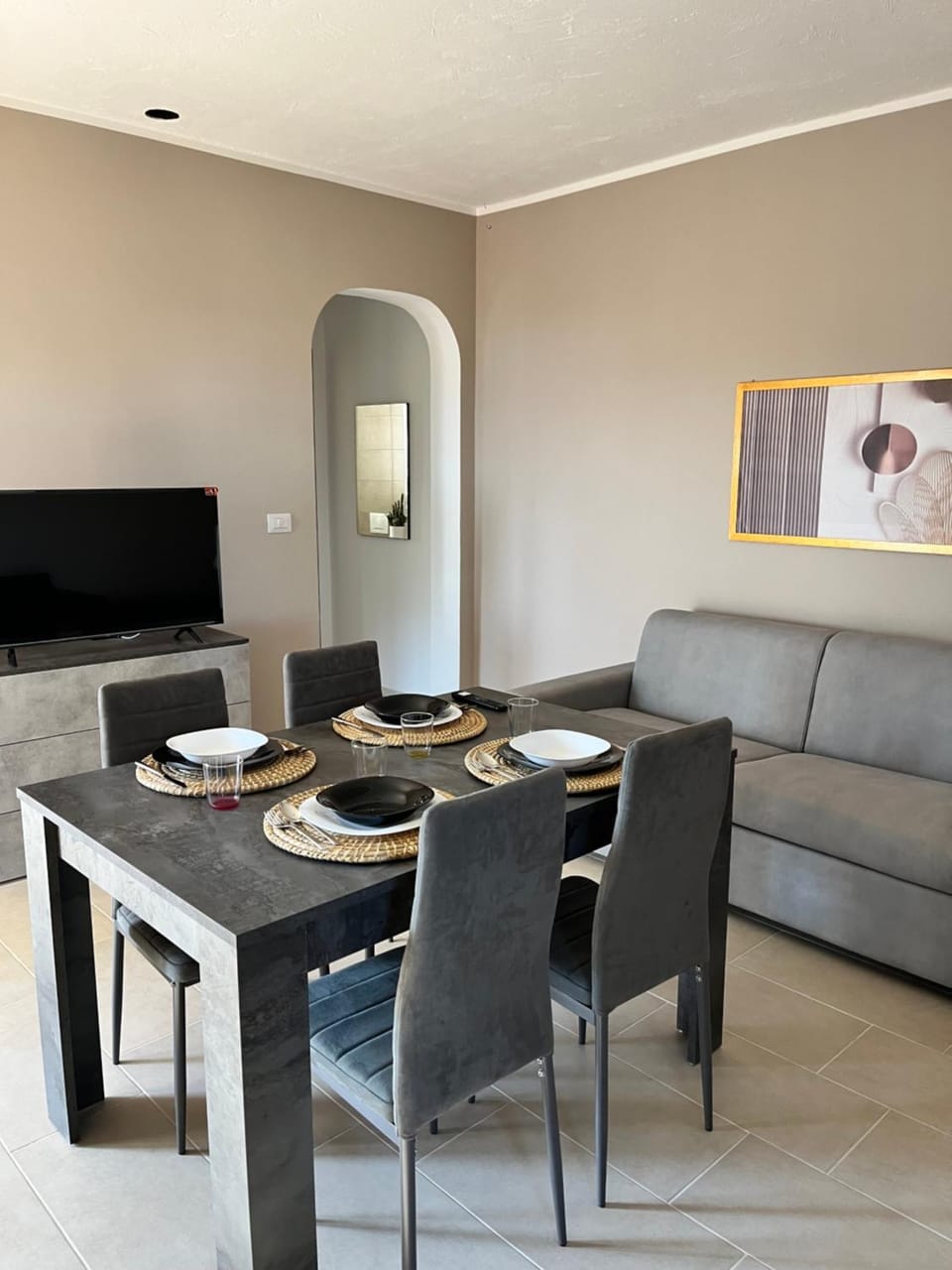 TV and multimedia, Living room, Dining area