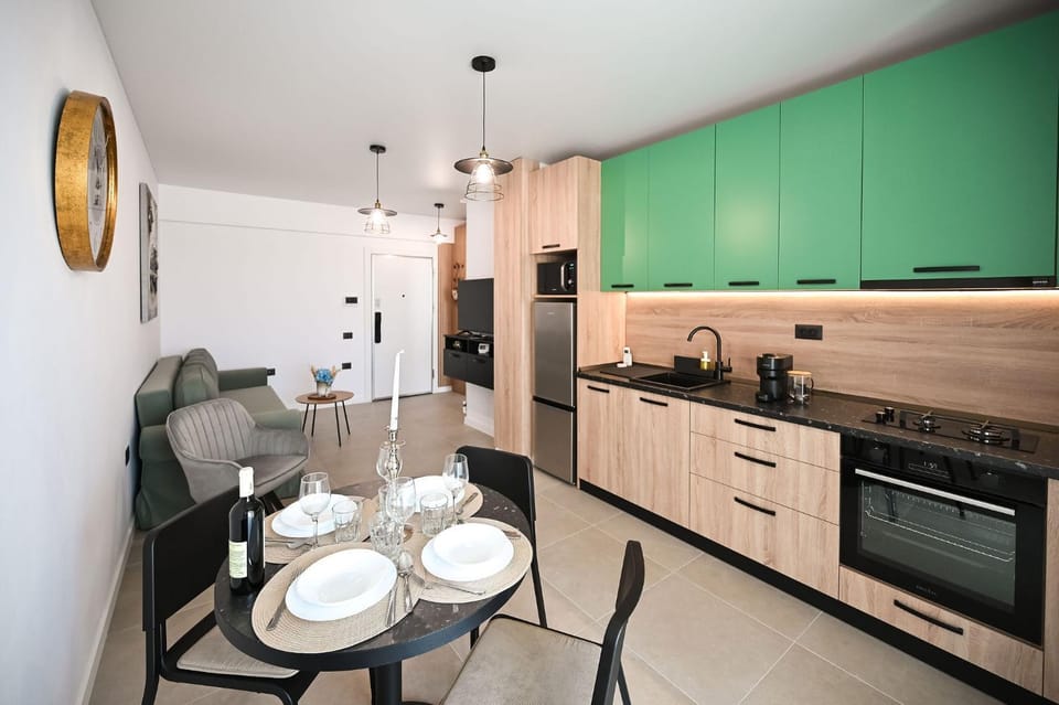 L&S Apartment in Odyssey SPa&Pool-parking Apartment in Constanța County