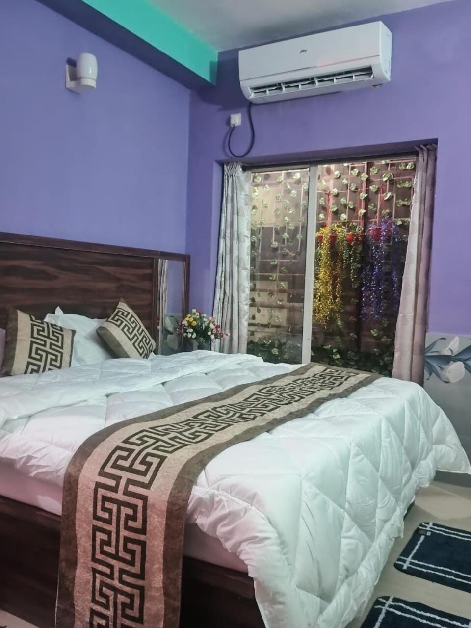 Bed, Photo of the whole room, Bedroom, air conditioner