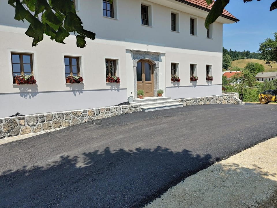 Property building, Inner courtyard view