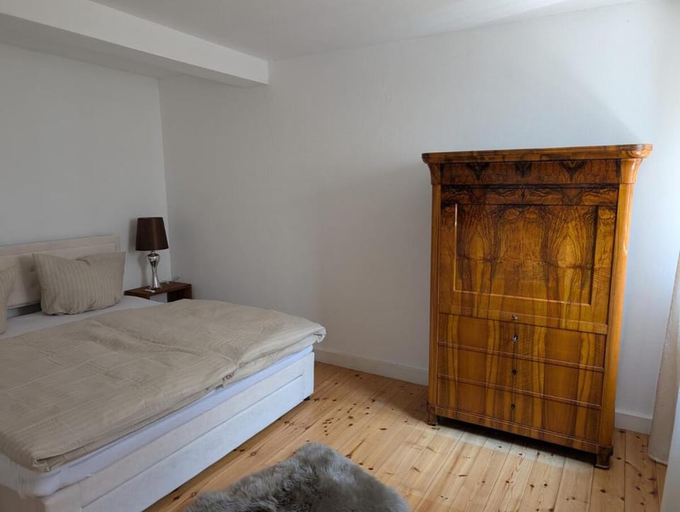 Bedroom, wardrobe