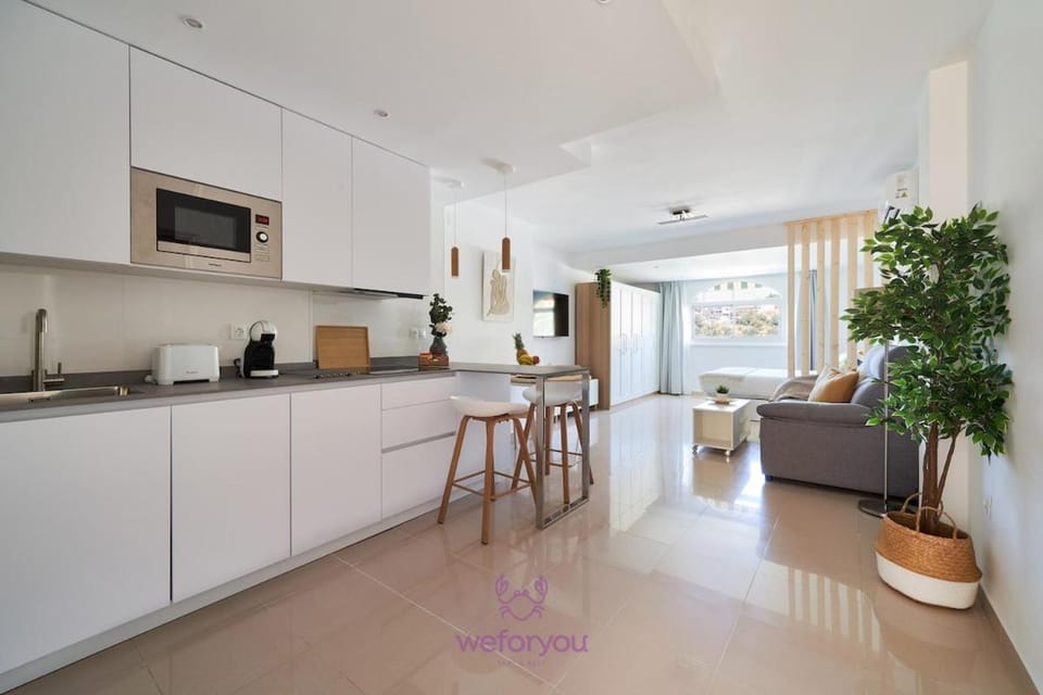 Kitchen or kitchenette, Living room, Dining area, dishwasher, stove, toaster