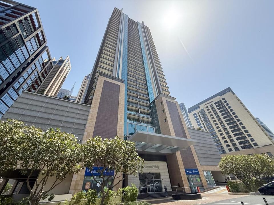 Stylish Studio Steps from Burj Khalifa Fountains Apartment in Dubai