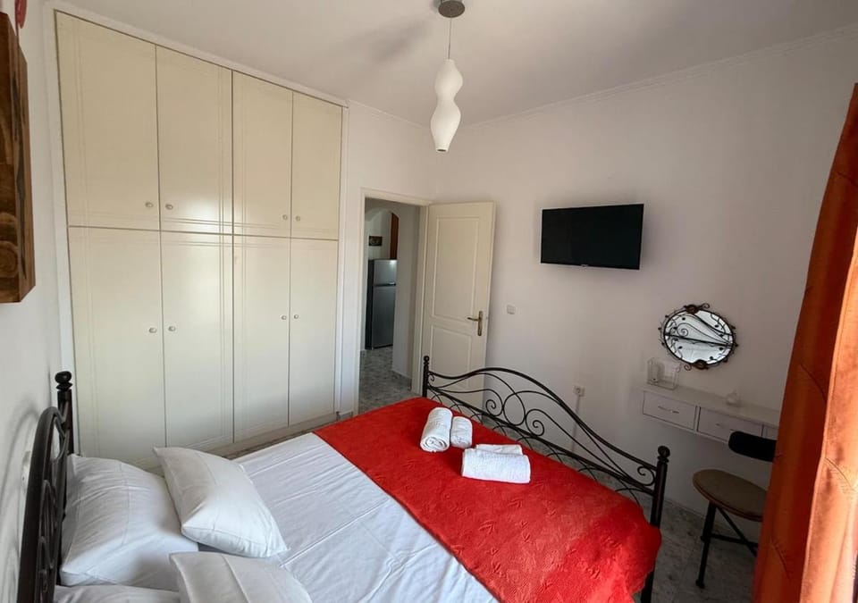 Nota's House Apartment in Milos
