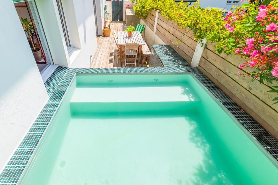 Balcony/Terrace, Pool view