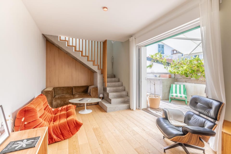 Living room, Seating area
