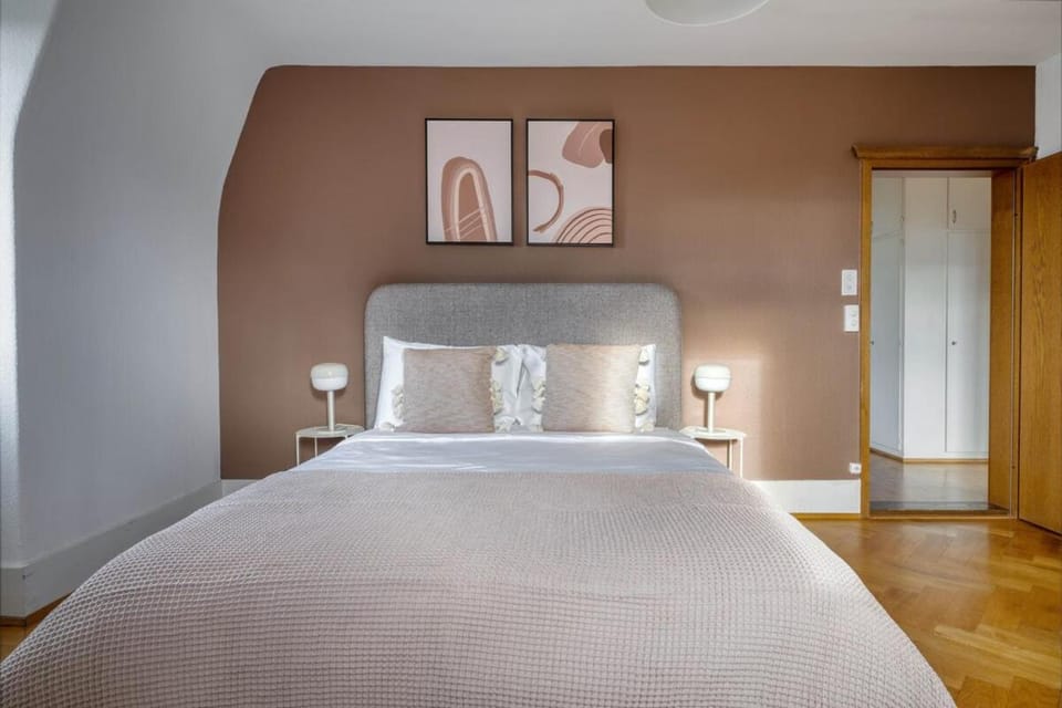 Azure Suite - Free Parking Apartment in Zurich City